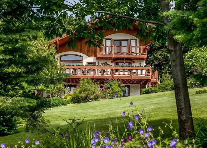 Fox Den Bed & Breakfast