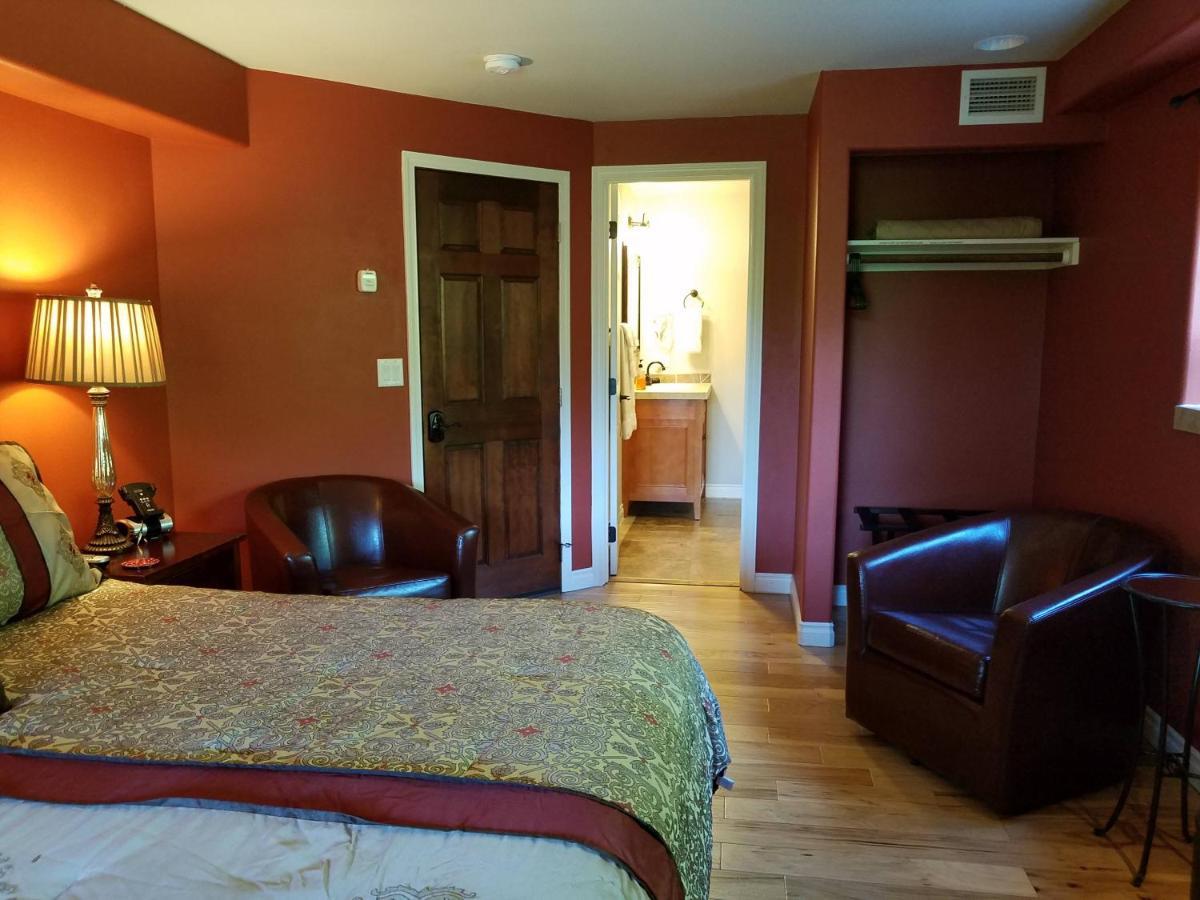 Fox Den Bed and breakfast 3*